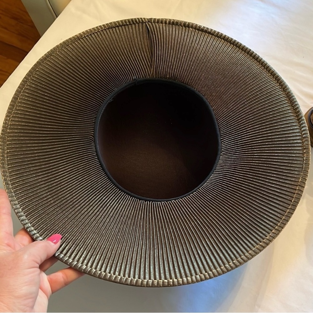 Elegant Derby Church Hat Golden Bronze/Black Accordion Pleat Wide Brim - Picture 6 of 7